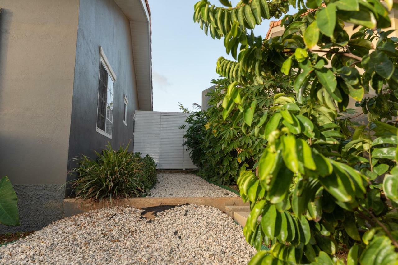 La Casita Torres Villa Oranjestad Exterior photo